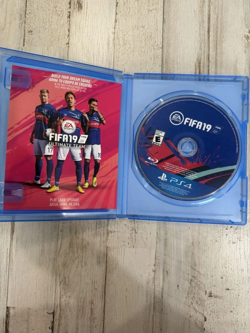 FIFA 19 PS4 PlayStation 4 Cristiano Ronaldo EA Sports Game Disc & Case